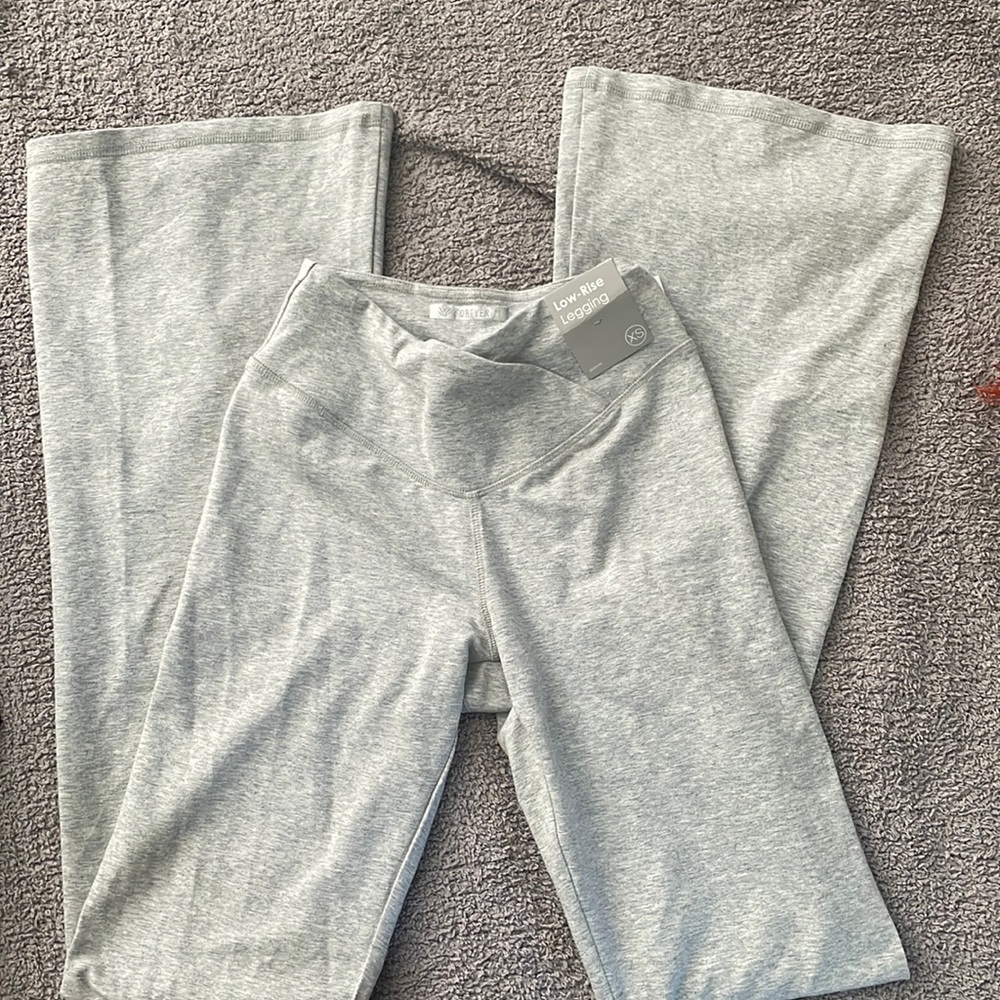 NWT Forever 21 Low Rise Flare Leggings XS